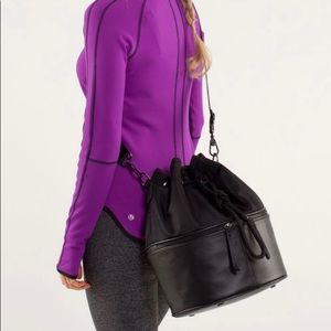 Like new Lululemon Method bag in grey/ black